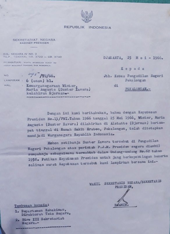 Surat Kewargaan Negara untuk Sr. Maria Xavera dari Presiden ( dok pri )