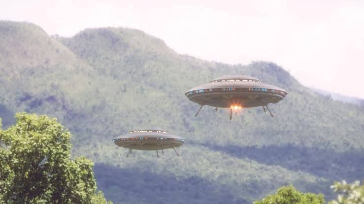 Illustrasi penampakan UFO (pic: news.com.au)