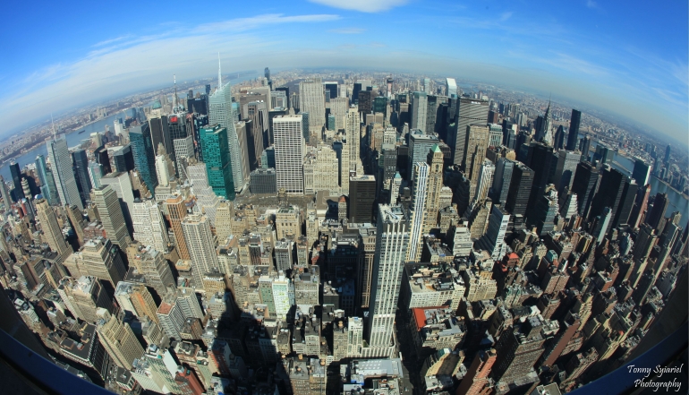 Pulau Manhattan-NYC yang dipenuhi gedung pencakar langit. Sumber: koleksi pribadi