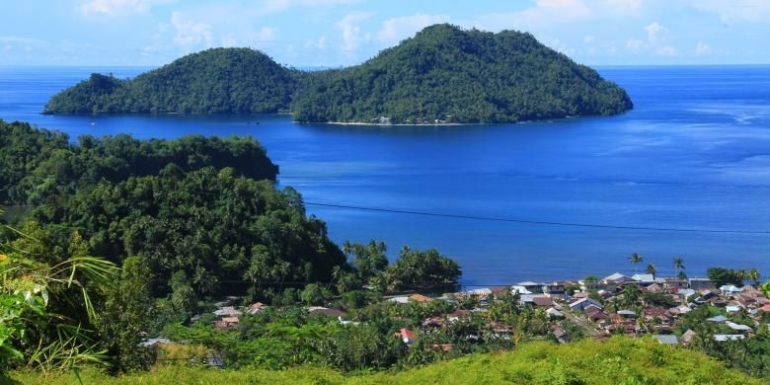 Pulau Sangihe dan sejumlah pulau kecil di sekitarnya | (Kompas.com/Ronny Adolof Buol) 