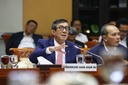 Menteri Hukum dan HAM Yasonna Laoly saat mengikuti Rapat Kerja di gedung DPR, Jakarta.  Sumber foto: kompas.com