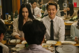 Jang Hyeok (Jang Ki Yong) dan Bo Yeong (Krystal Jung) di film 