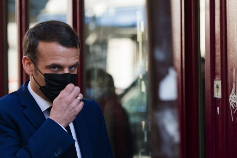  Emmanuel Macron Photographer: Nathan Laine/Bloomberg. Dari edisi 21 Maret 2021