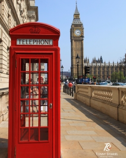 Red Telephone Box & Big Ben, ikon-ikon kota London. Sumber: koleksi pribadi