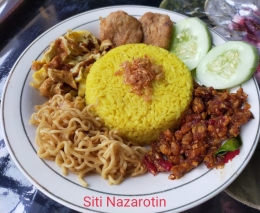 Nasi Kuning (Foto; Siti Nazarotin)