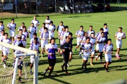 Hari pertama TC Rans Cilegon FC di Lapangan Yoga Perkanti, Jimbaran Bali, Sabtu (22/05/2021) sore. Rans United menjadi salah satu klub sepak bola yang diakuisisi pesohor | Foto: KOMPAS.com/SUCI RAHAYU