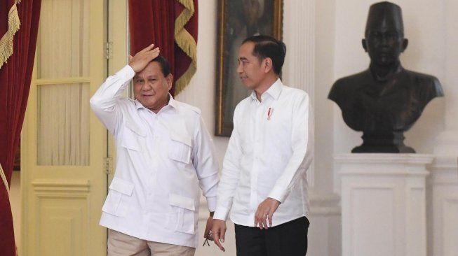 Prabowo dan Jokowi di Istana Merdeka, 11/10/2019 (Antara Foto/ Akbar Nugroho Gumay).