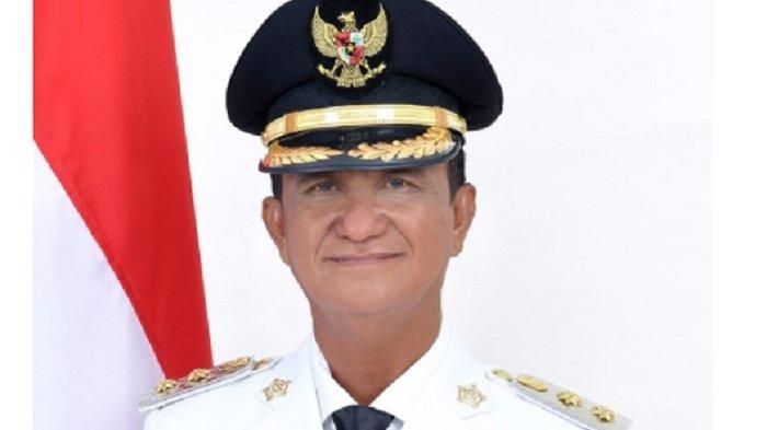 Alm. Wakil Bupati Sangihe, Helmud Hontong. Gambar dari tribunnews.com