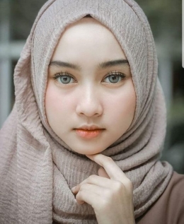 4 Tips Hijab untuk Kamu yang Berpipi Tembem (Source: Pinterst/Wattpad)