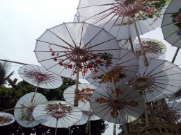 Payung geulis di acara Festival Budaya Tasikmalaya. Sumber: dokpri