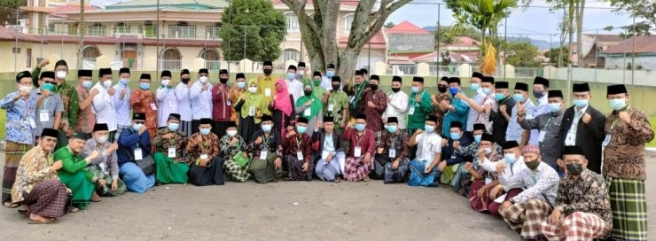 Peserta MKNU foto bersama usai pengkaderan. (foto dok armaidi tanjung)