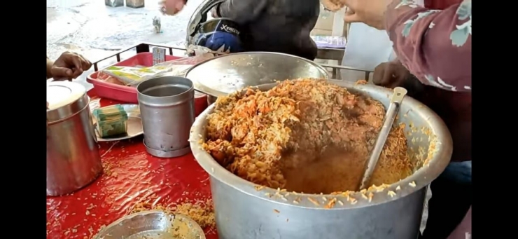 Nasi ayam briyani asli India (Youtube Indian Food Vlogs)