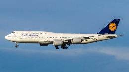 Pesawat Boeing 747-8 milik Maskapai Lufthansa. Sumber gambar: Kiefer/wikimedia.org