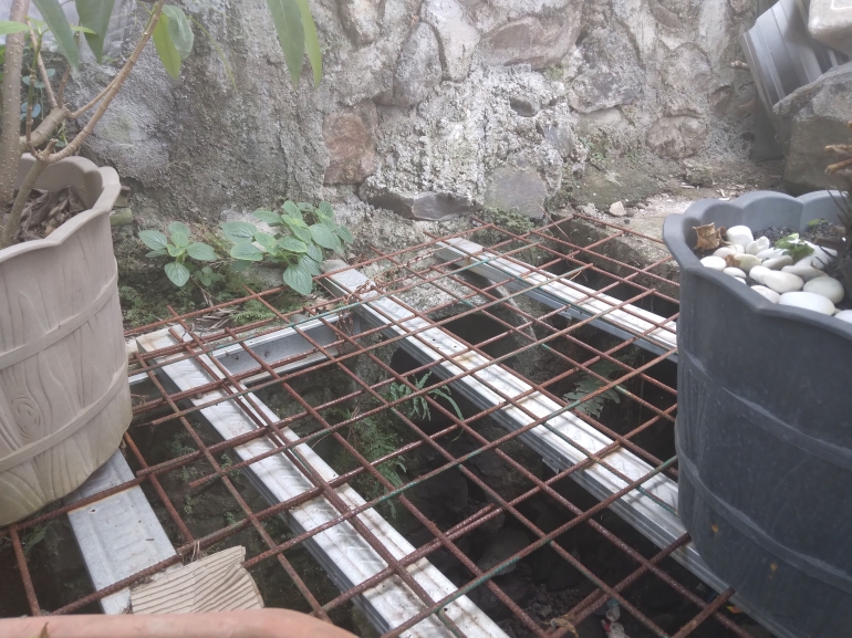 Saluran pembuangan limbah air dari Havana Waterpark yang diarahkan ke saluran irigasi Perumahan (Dok. Pribadi)