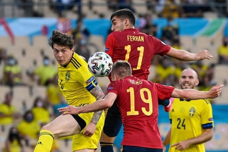 Pertandingan Spanyol dan Swedia harus berakhir imbang. Sumber : Kompas