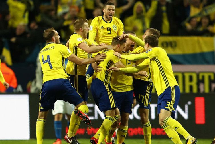 Pemain Swedia tampil dominan dengan warna cemburu. Bola Skor.com