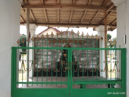 Gapura, Gerbang dan Sangkalan || Sumber : Dokumentasi Penulis