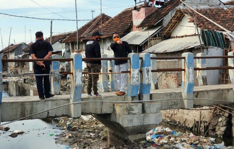 jembatan-sungai-tambak-lekok-60c8e26fd541df576c7a88c5.jpg