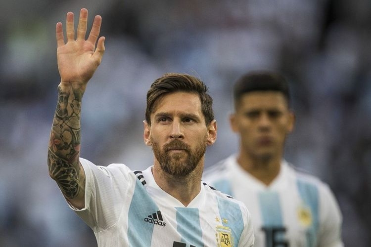 Kapten Tim Nasional Argentina, Lionel Messi (33) berharap bisa membawa negaranya mengangkat trofi Copa America 2021 yang mungkin akan menjadi turnamen terakhirnya. Foto: HERKA YANIS PANGARIBOWO/TABLOID BOLA via KOMPAS.COM