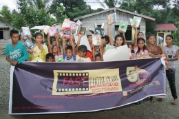 Kegiatan bantuan pendidikan untuk anak-anak Suku Tobelo Dalam di Kabupaten Halmahera Timur (dokpri)