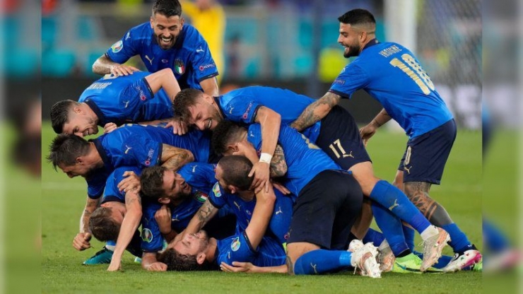 Timnas Italia Pastikan Lolos 16 Besar (Photo Credit: Twitter/@EURO2020)
