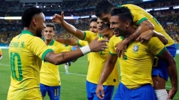 Neymar dkk merayakan kemenangan atas Peru 4-0 di Grup A Copa America 2021. Bola.com