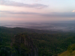 Bukit api purba Nglanggeran (sumber: wikipedia)