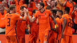 Belanda merayakan gol ke gawang Austria. (via bbc.co.uk)