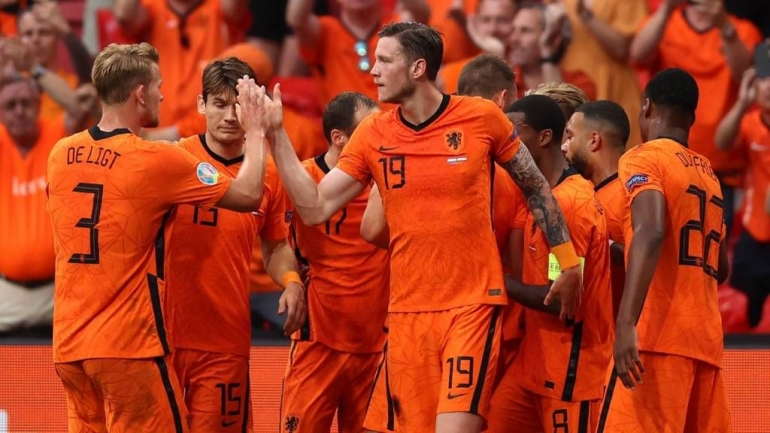 Belanda merayakan gol ke gawang Austria. (via bbc.co.uk)