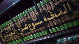 foto: kitab al-Majmu' syarah al-Muhadzab, cet.DKI, 27 jilid.