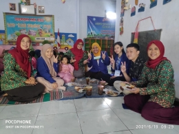 Peserta KKN Pulkam Desa Juwet Universitas Negeri Malang bersama Guru Paud/dokpri