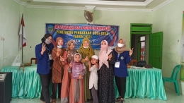 Peserta KKN Pulkam Desa Juwet Universitas Negeri Malang bersama Guru dan Siswa-siswi TK Dharma Wanita Juwet/dokpri