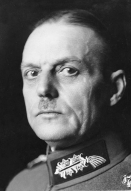 Marsekal Lapangan Gerd von Rundstedt, Komandan Satuan Tentara Selatan di Operasi Barbarossa. Source: Wikipedia