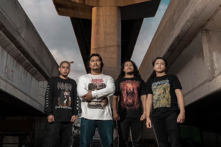 Detritivor: L to R Dimex(gitar), Agung(vokal), Aryo(drum), Ecky(gitar)