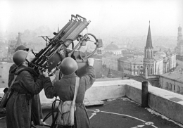 Senapan Anti Pesawat Uni Soviet, Maxim di Rooftop Hotel 