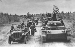 Barisan Tentara Jerman dan Panzer III menuju Moskow, Oktober 1941, Source: Wikipedia