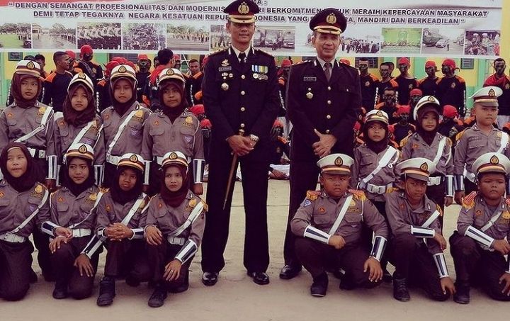 Selamat HUT Bhayangkara ke-75 untuk Kepolisian Republik Indonesia dari anak-anak Indonesia (sumber:dokumen pribadi)