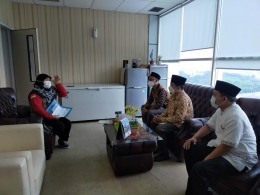 Kesmavet Dinas Peternakan Kota Bekasi, drh. Sari saat memberikan arahan kepada Pengurus DPD Juleha Kota Bekasi (Dokpri)