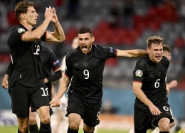 Leon Goretzka merayakan gol yang membuat Jerman menyamakan skor 2-2 melawan Hungaria. Jerman sempat tertinggal dua kali sebelum bangkit di menit akhir/Foto: https://www.galvnews.com/