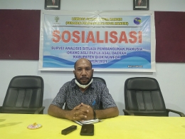 FOTO : Direktur Lembaga Gaharu Papua Mandiri, Saneraro Wamaer,S.IP, M.AP / Dessy F. Wambrauw