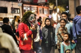 Foto candid yang diabadikan di jalanan sebelum pandemi menyerang. (Sumber: Dokumentasi pribadi/Foto oleh Kazena Krista)