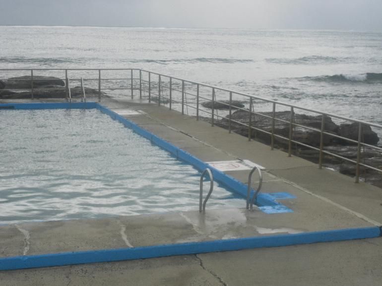 kolam renang air laut (dok pribadi)