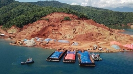 Salah satu tambang nikel di Kolaka, Sulawesi Tenggara (Sumber: https://finance.detik.com)