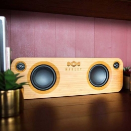 Material bambu pada faceplate speaker audio. (Dok. houseofmarley.id)