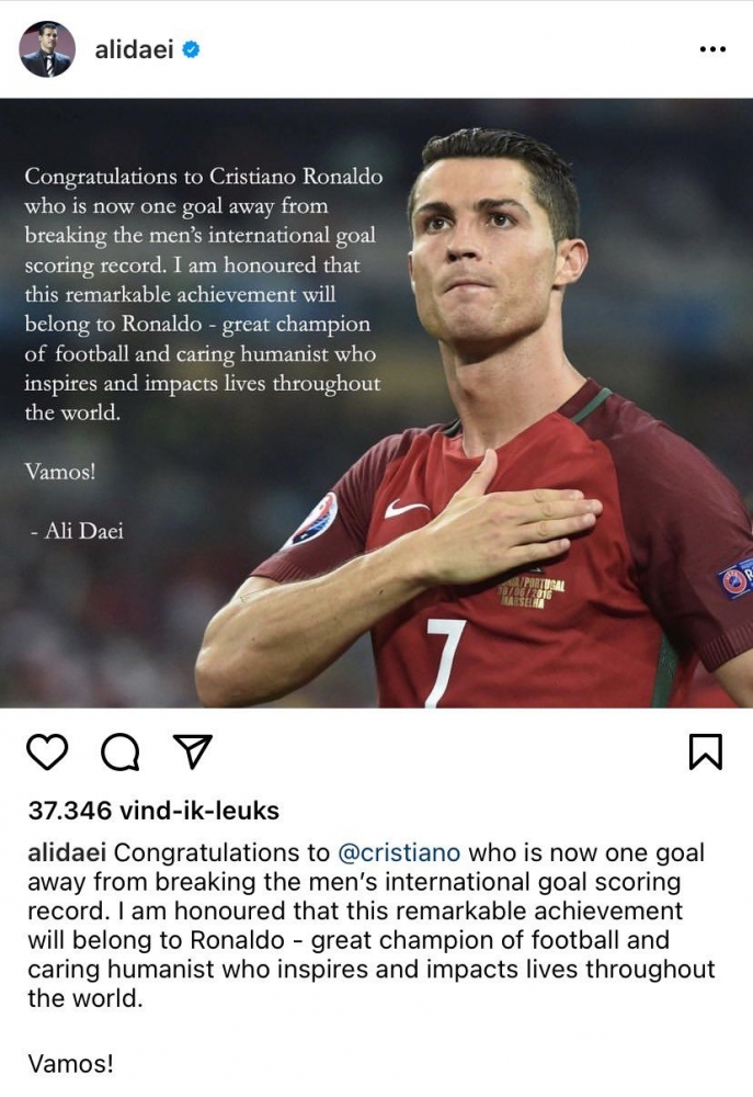 Ucapan selamat Ali Daei di instagram kepada CR7 yang berhasil menyamai koleksi gol timnas (instagram.com/ @alidaei).