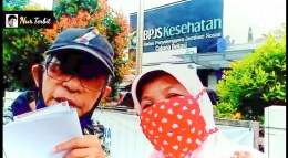 Bersama istri mengaktifkan kartu BPJS Kesehatan di Kota Bekasi (foto dok Nur Terbit)