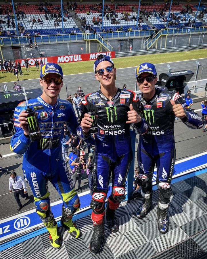 yang happy di podium (dok.motogp.com)