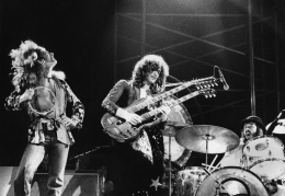 Led Zeppelin (Sumber : https://id.pinterest.com/pin/31595634861715600/)