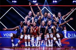 Tim putri Amerika Serikat cetak hat-trick juara VNL| Sumber: en.volleyballworld.com