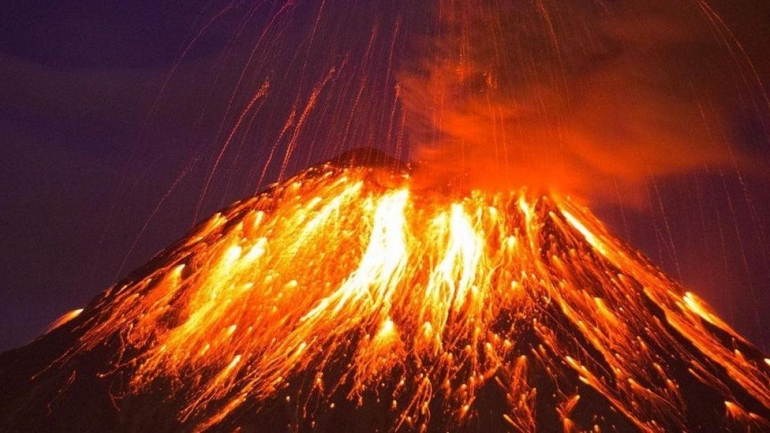 Gunung Api (Sumber : www.bbc.com)